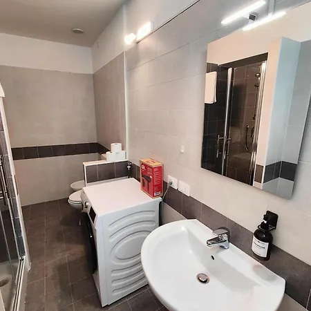 Station - Managed By Silvio * 韦尔切利